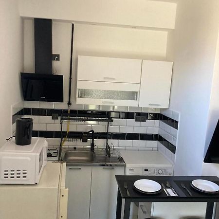 Aparthotel Arany Apartman à Cegléd Extérieur photo