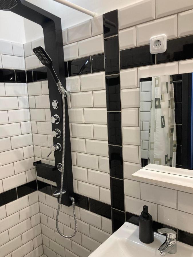 Aparthotel Arany Apartman à Cegléd Extérieur photo