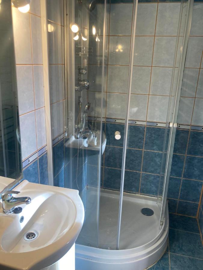 Aparthotel Arany Apartman à Cegléd Extérieur photo