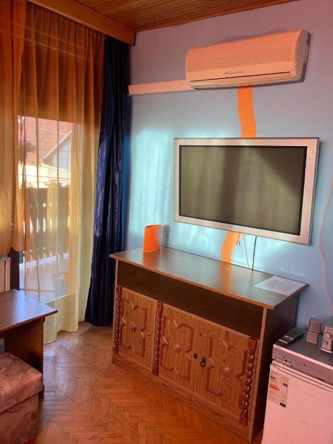 Aparthotel Arany Apartman à Cegléd Extérieur photo