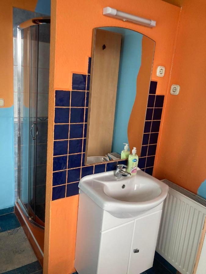 Aparthotel Arany Apartman à Cegléd Extérieur photo
